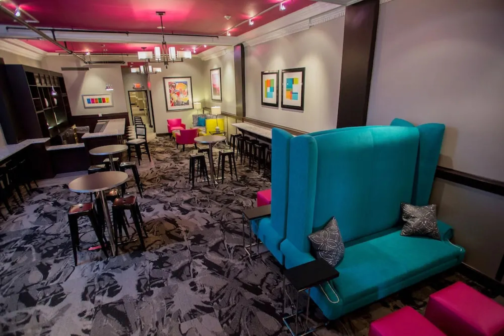 The Parker Inn and Suites