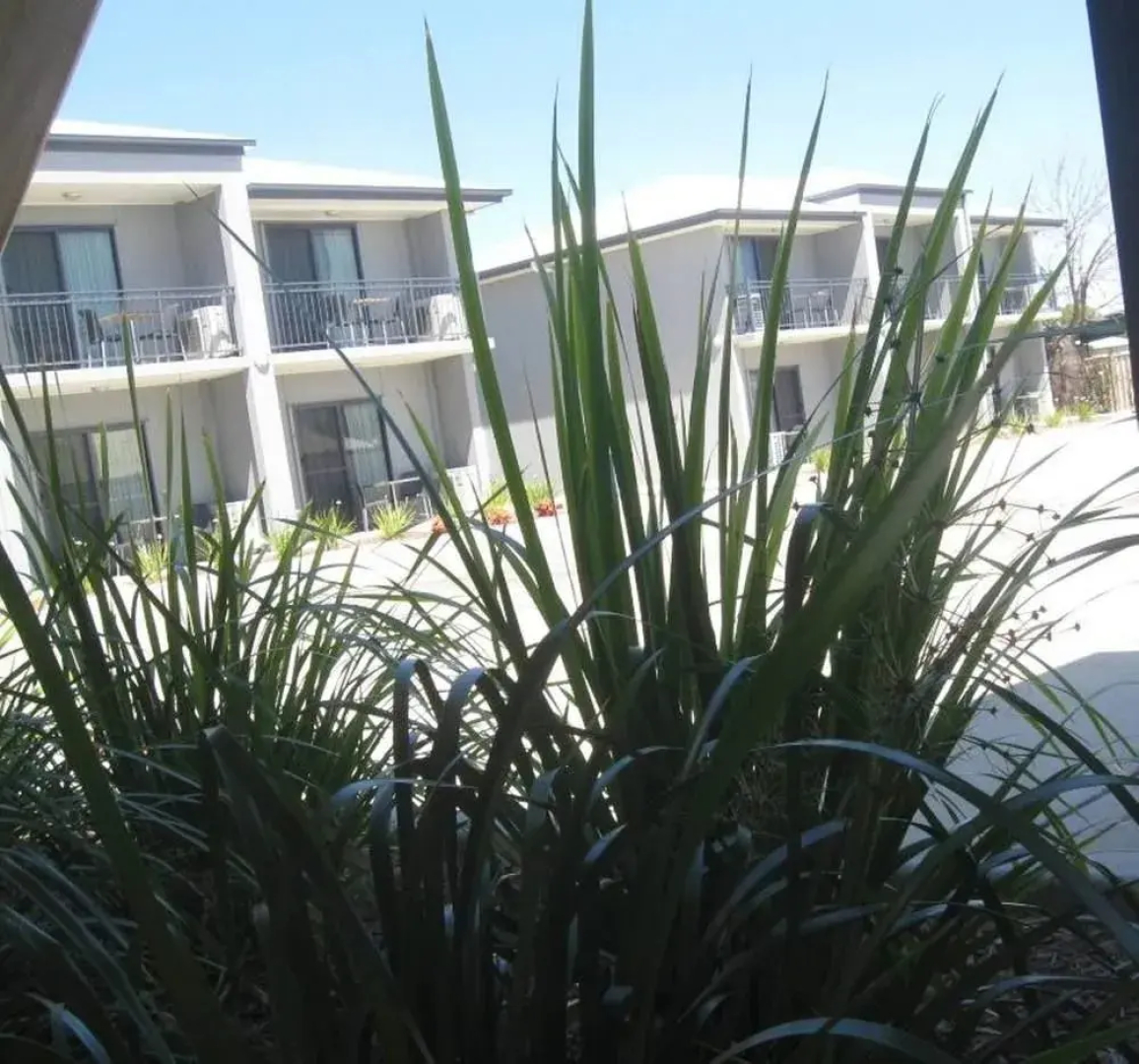 Royal Motel Miles, 4 Star, Free Wifi