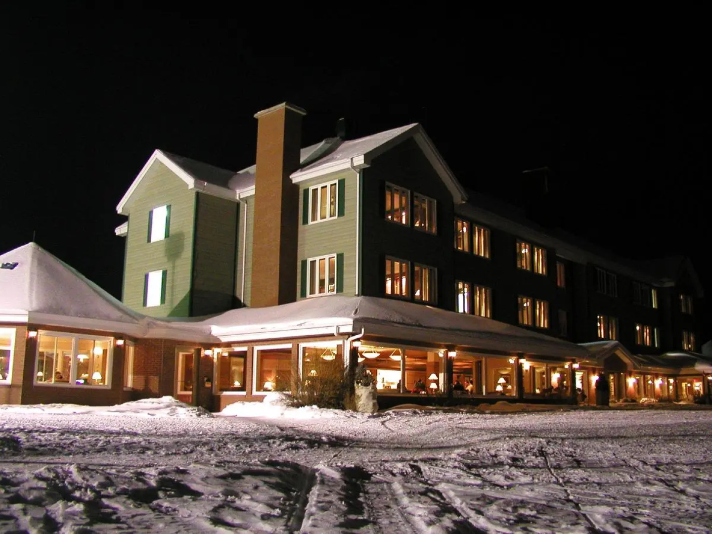 Auberge du Lac-à-l'Eau-Claire