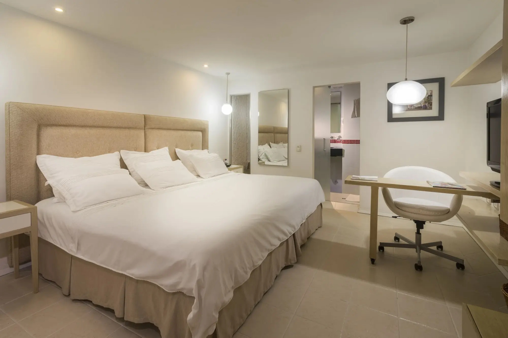 Country International Hotel
