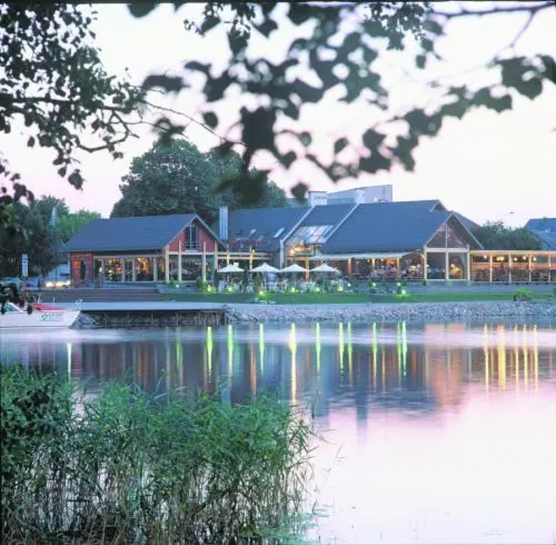 Apvalaus Stalo Klubas