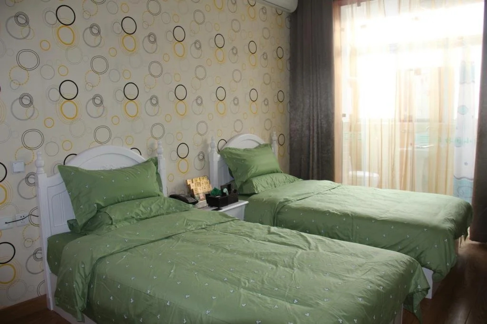 Beijing Lingjian Xiaoxi Theme Business Hotel