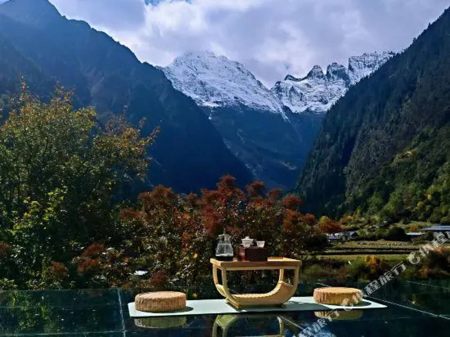 Yubeng impression boutique inn