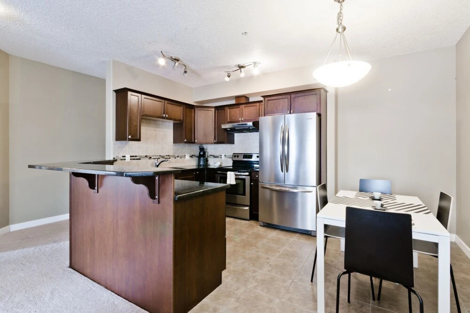 Suite Digs Bella Vista
