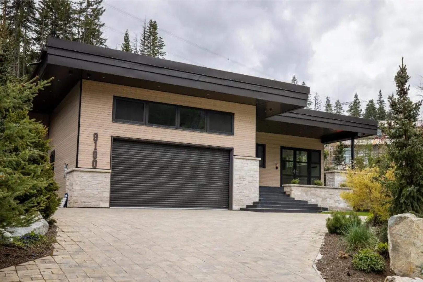 Wedgewoods 9100 by Whistler Premier