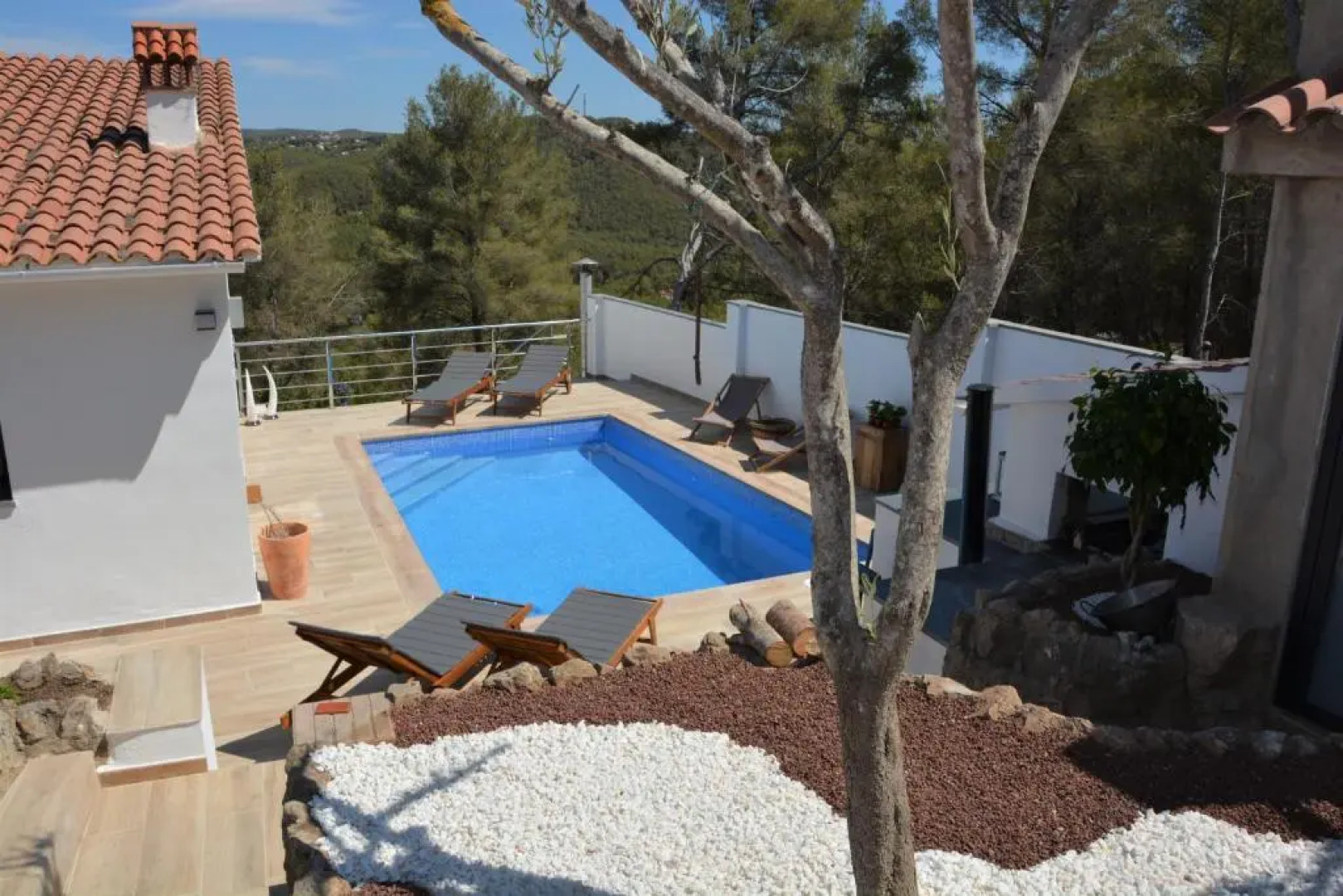 Villa Sitges Avril Renewd Agust 2021 High Design Confortable AC Calm Area