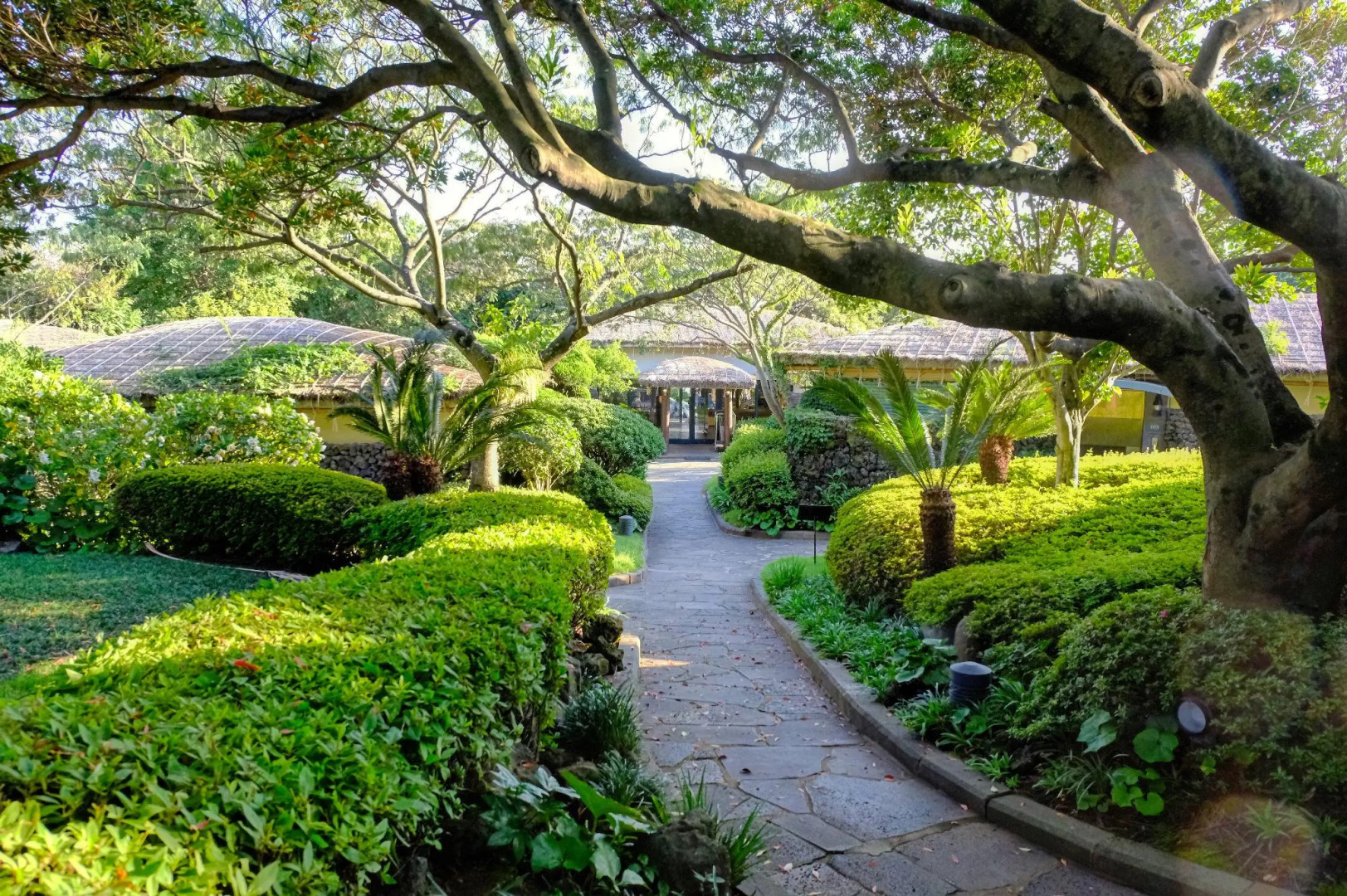 Seaes Hotel & Resort