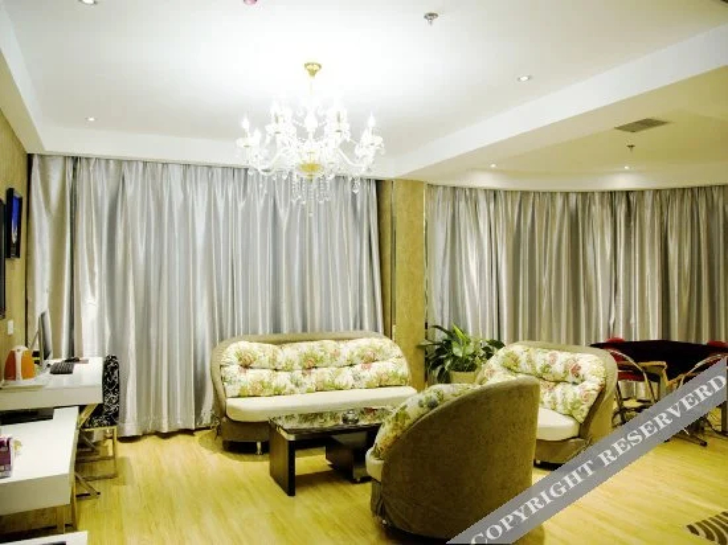 Tian'e Theme Hotel