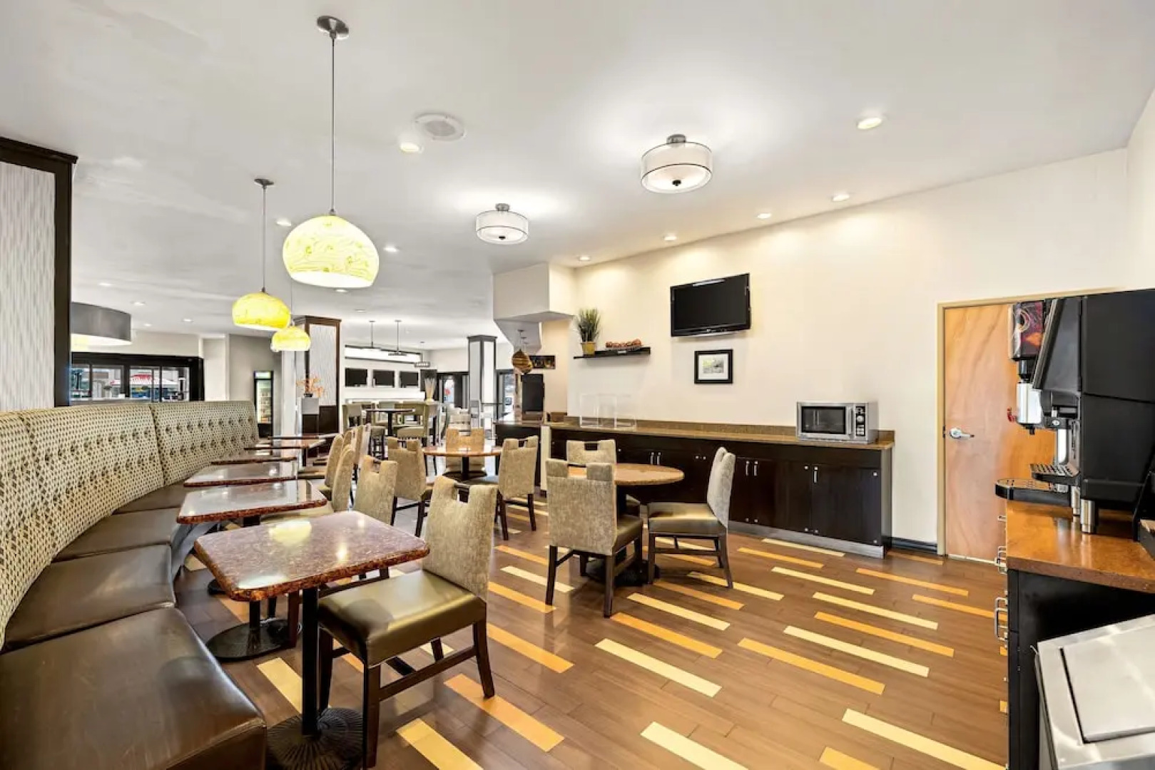 Best Western Plus Atrea Airport Inn & Suites