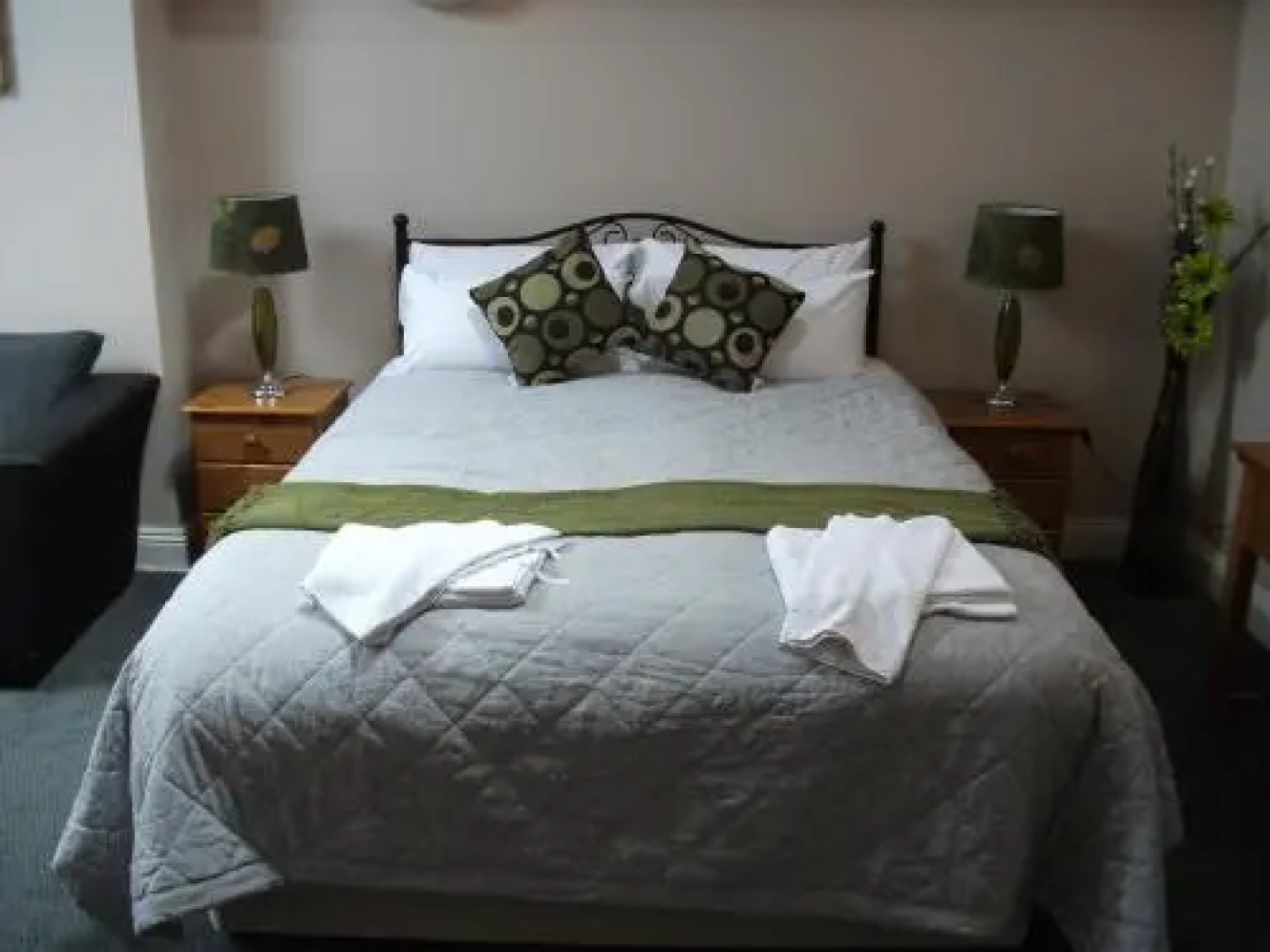 Trowel and Hammer Inn