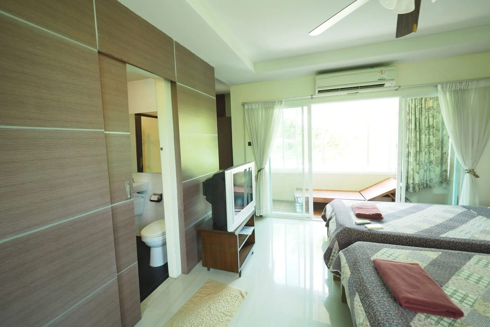 Baan Suan Resort Juree Punsuk