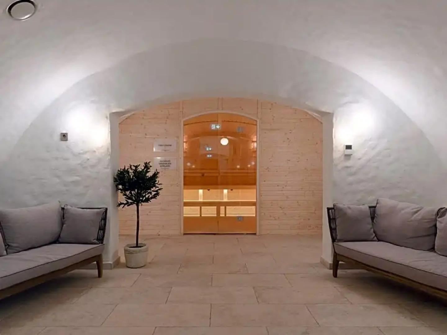 Fenyőharaszt Kastélyszálló