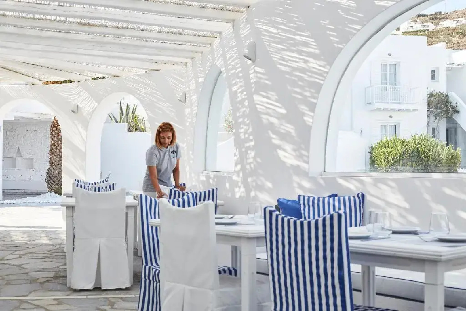 Mr & Mrs White Tinos