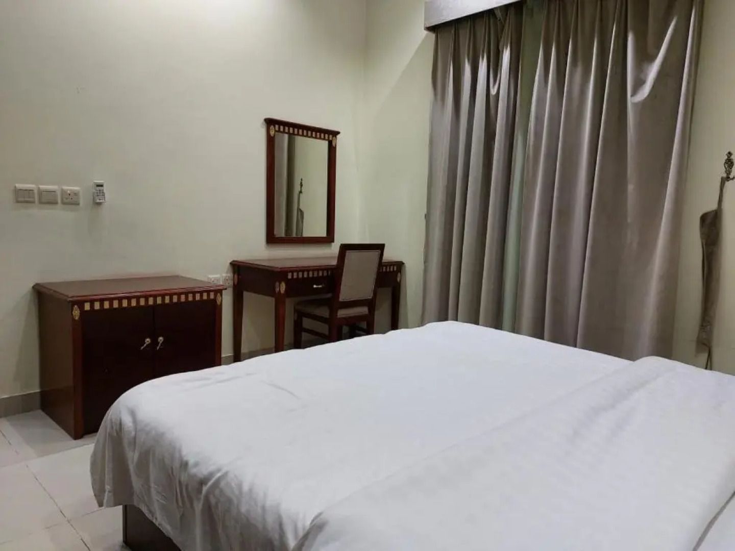 مجموعة شقق ديرزت روز ايجار شهري سنوي