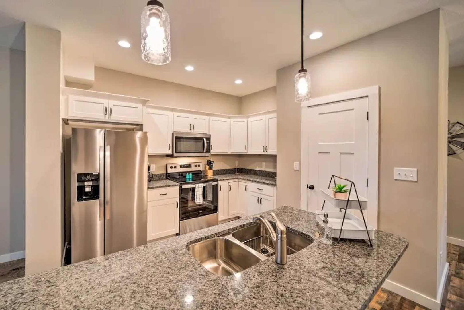 Asheville Area Hideaway w/ Hot Tub + Deck!