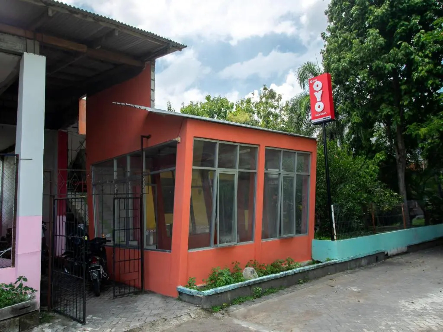 OYO 2415 Ibma Smart