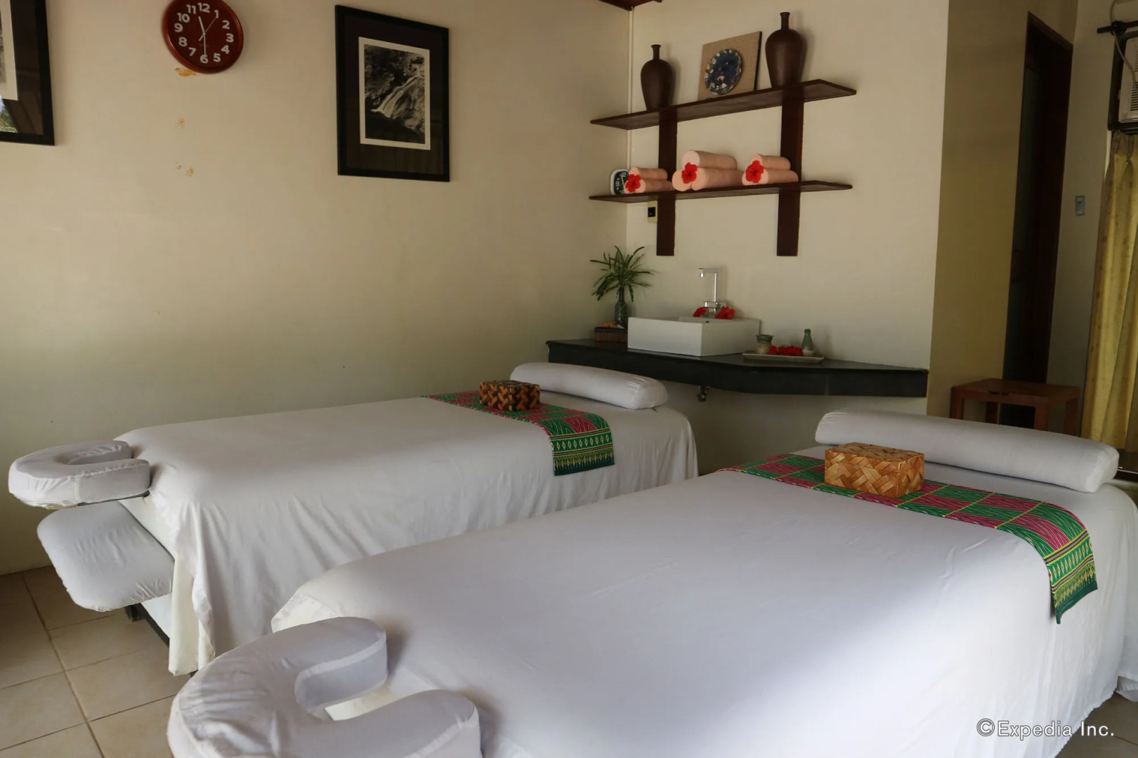 Dos Palmas Island Resort & Spa