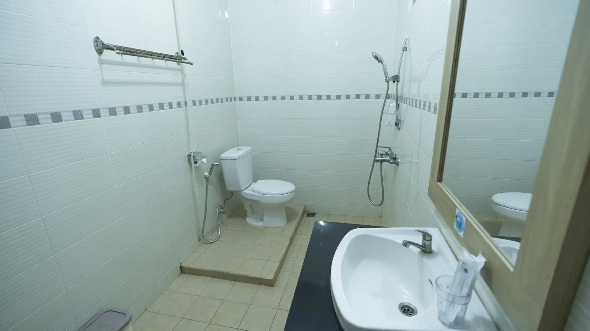 Aleyra Hotel and Villa Garut