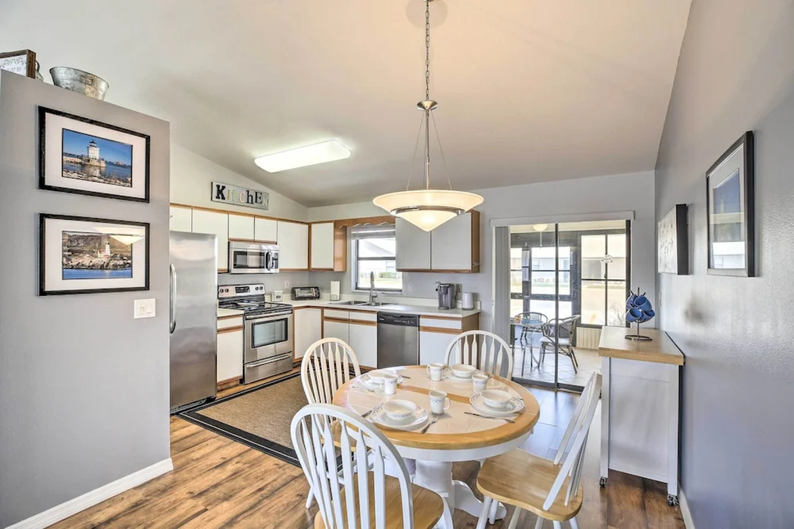 Screened Patio & Grill at Sebring Resort Community