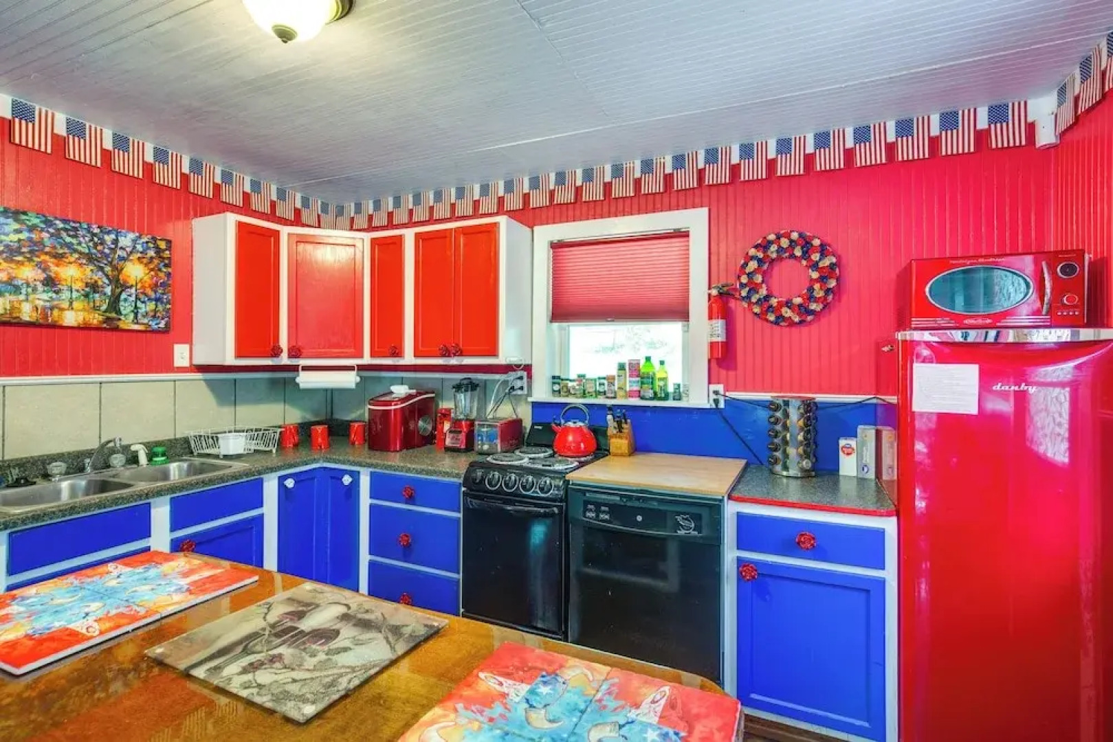 Secluded Avinger Cabin < 1 Mi to Lake O' The Pines