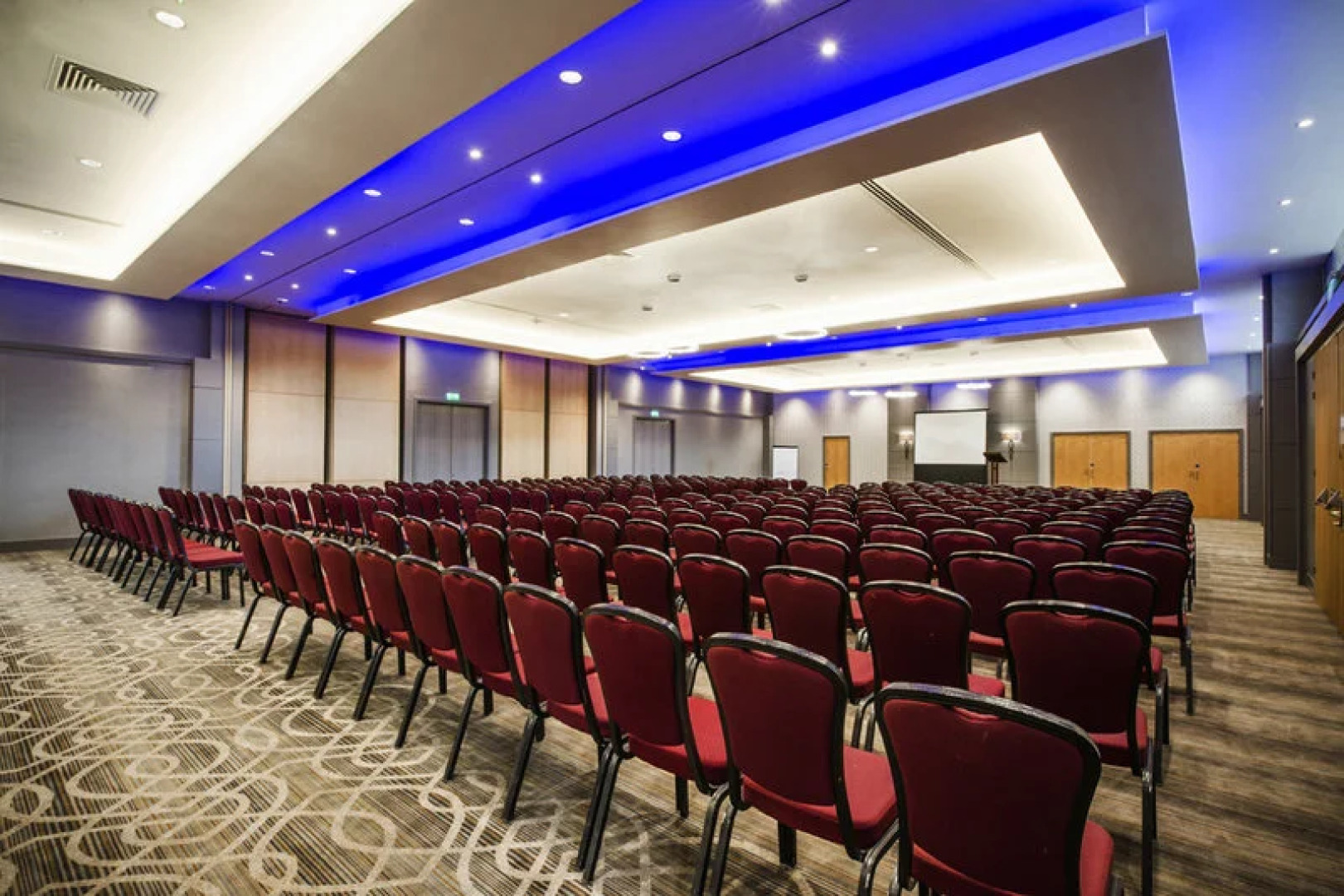 Crowne Plaza Resort Colchester - Five Lakes