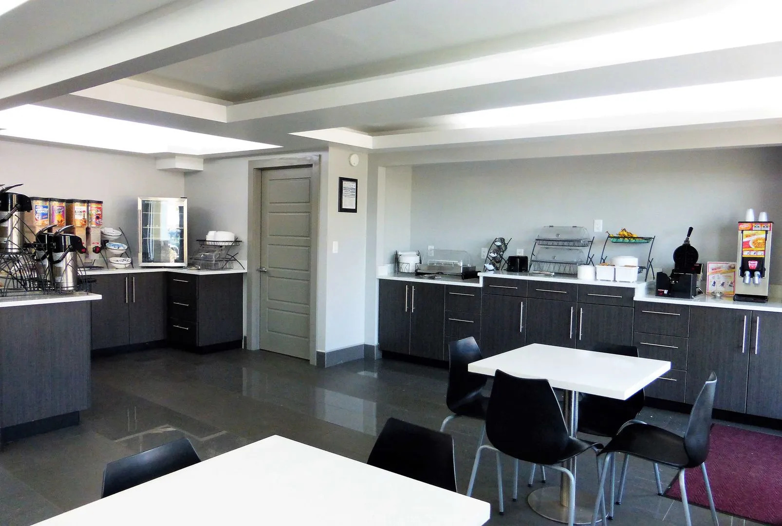 Red Roof Inn & Suites Calhoun