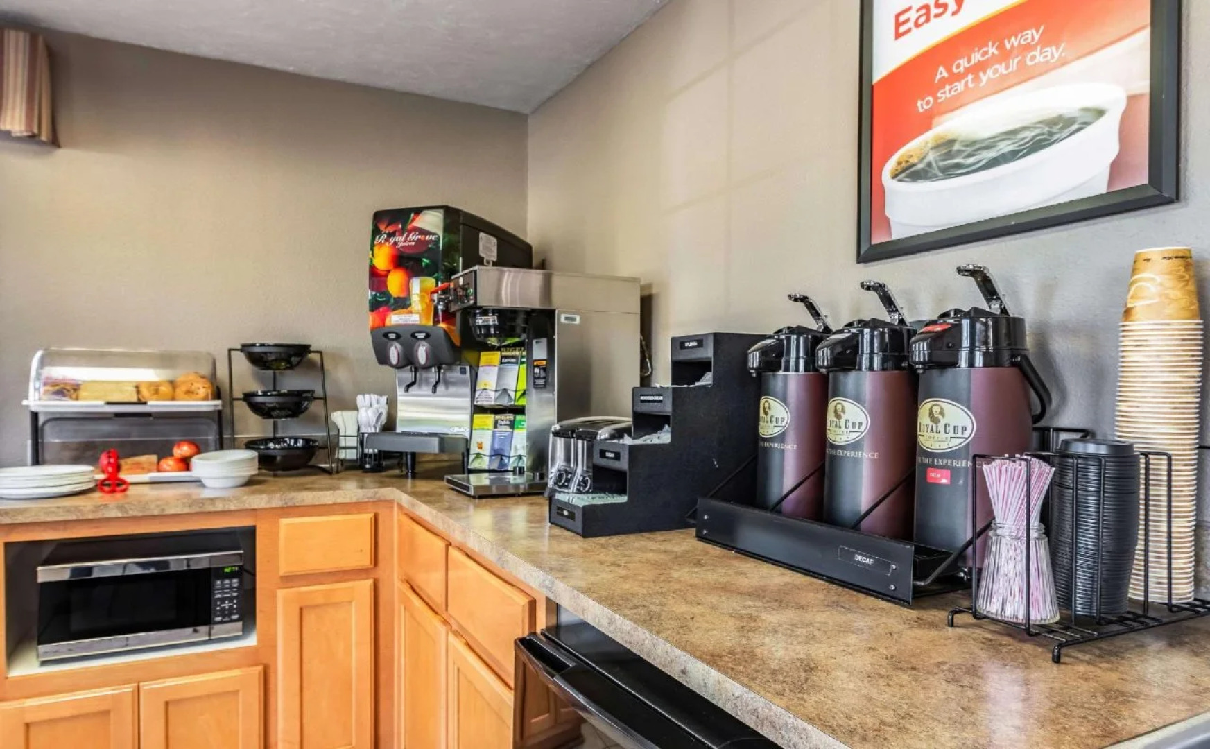 Econo Lodge Inn & Suites Hillsboro - Portland West