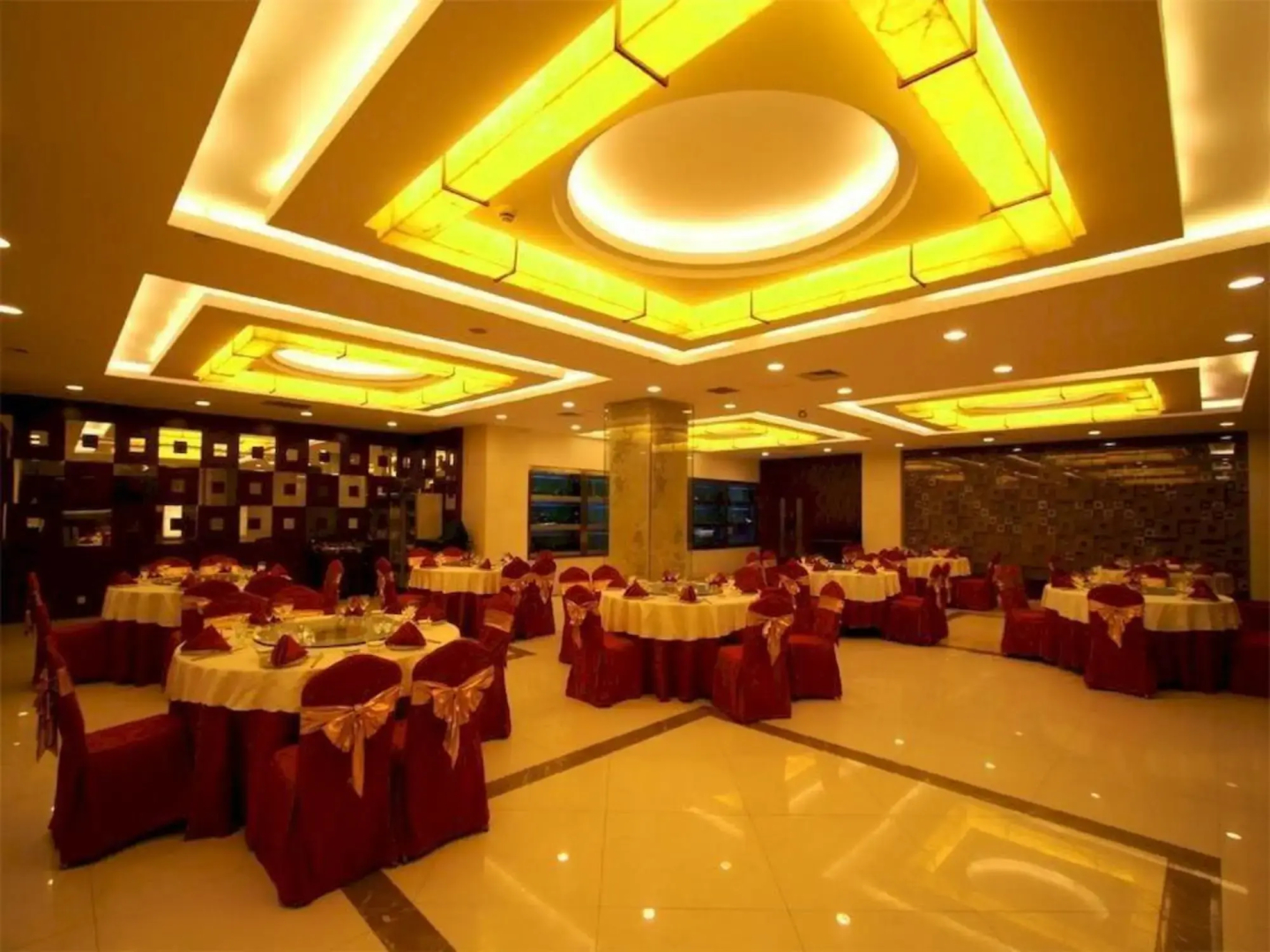 Rising International City Hotel