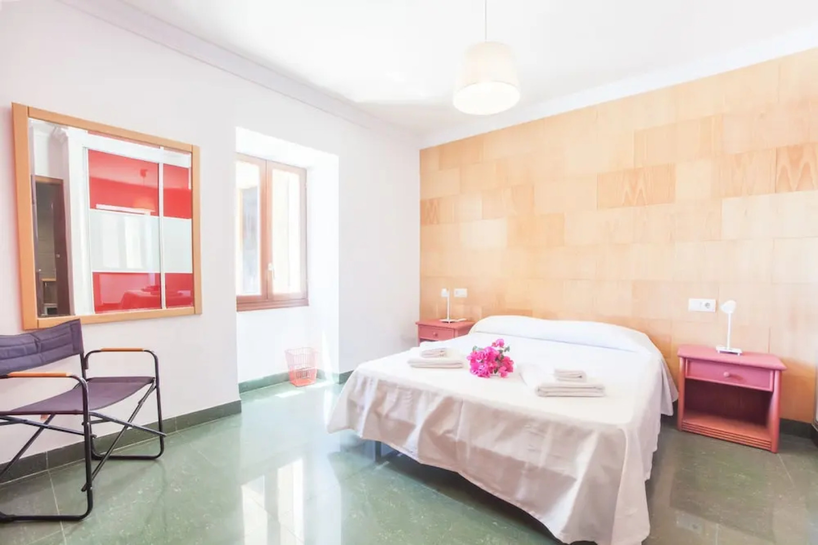 ES Llorer DE CAS Canar