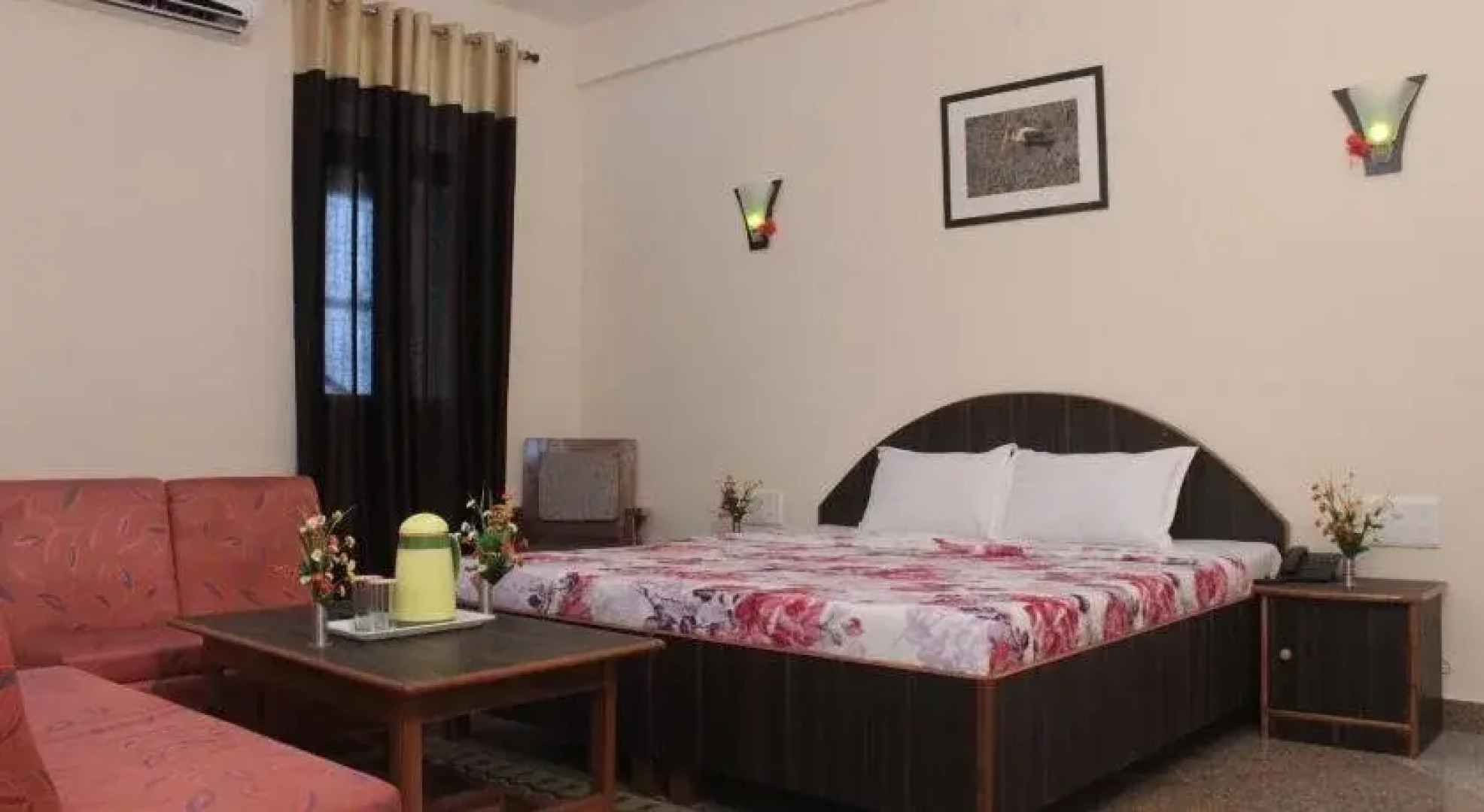 Geetanjali Hotel & Motel