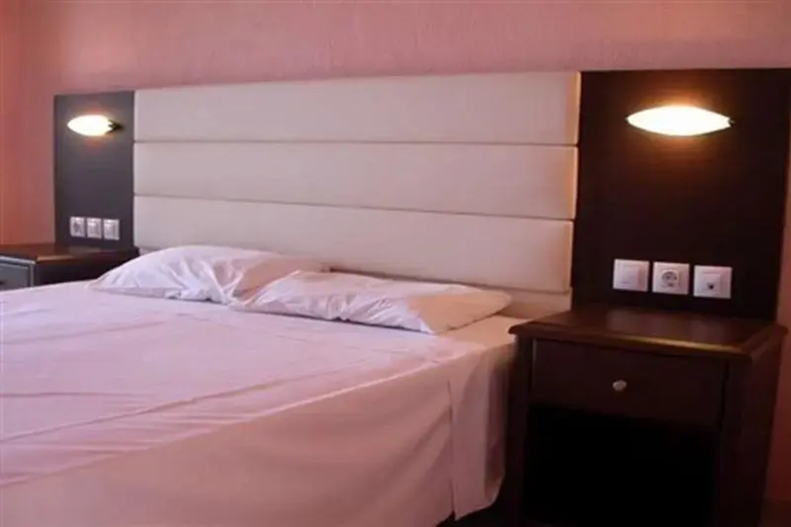 Kassandra Bay Village