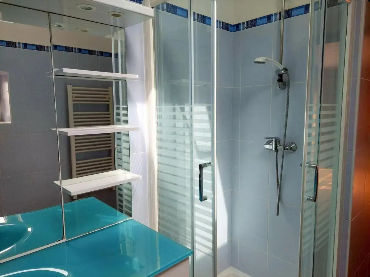 Semi-detached house with sea views, Cléder