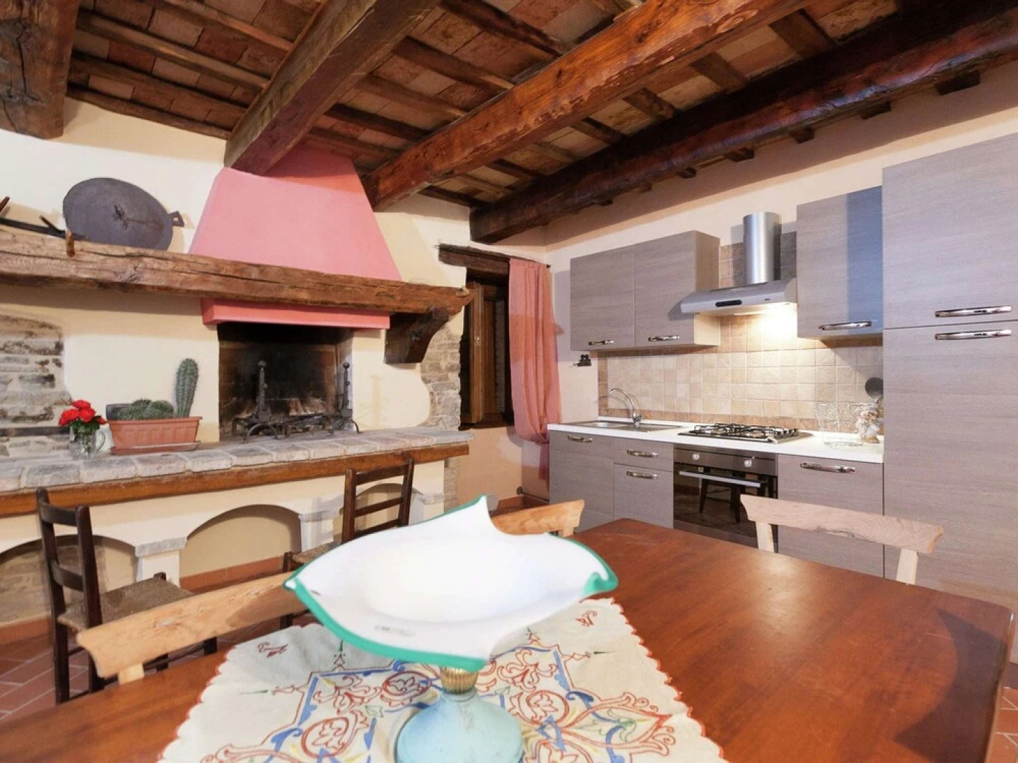 Farmhouse in Marche With Pool and Views