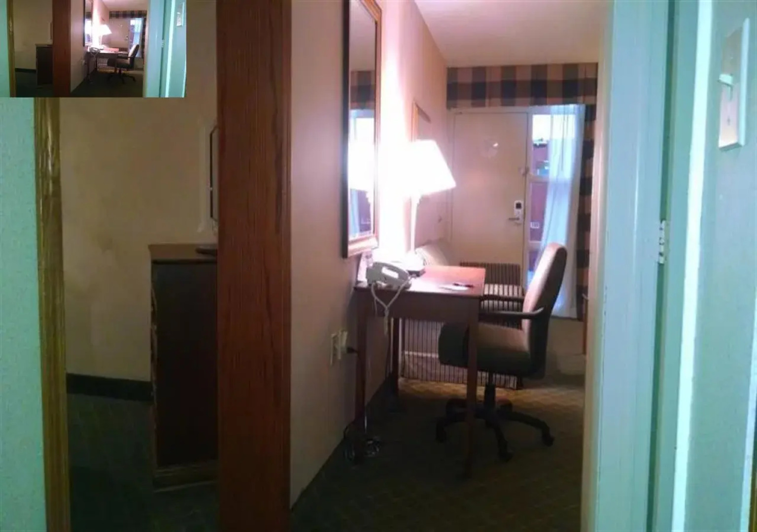 Grand Forks Inn & Suites