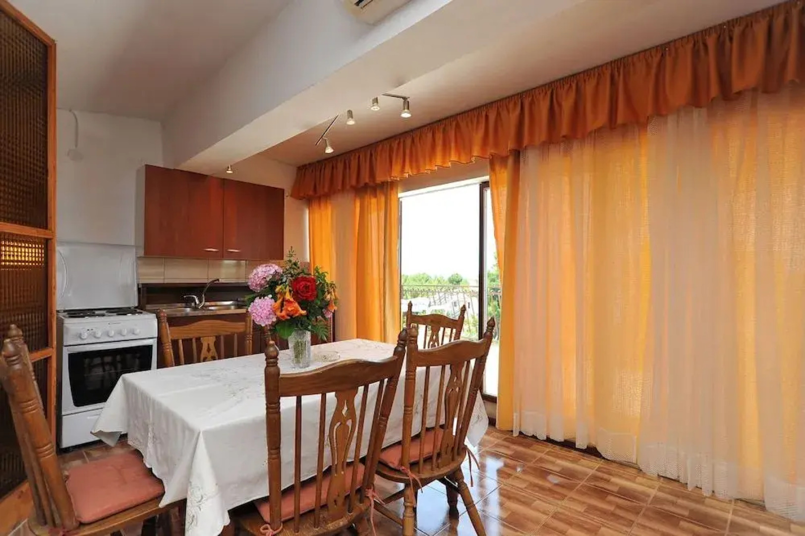 Villa Velin Apartments