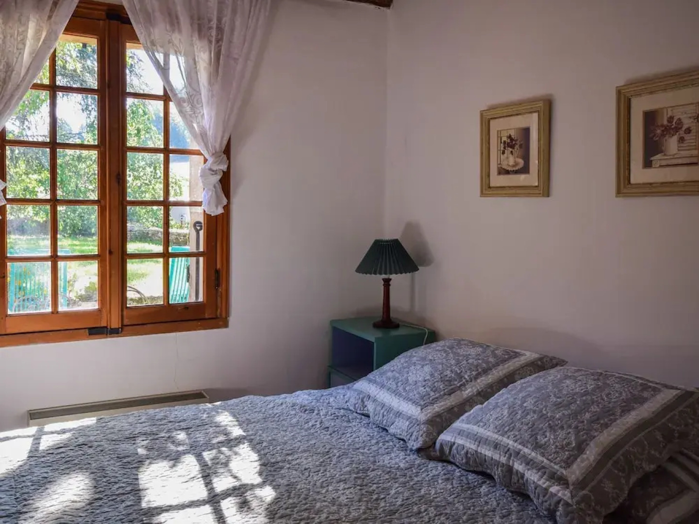 Charming Holiday Home With Deckchairs, Garden, Terrace, BBQ