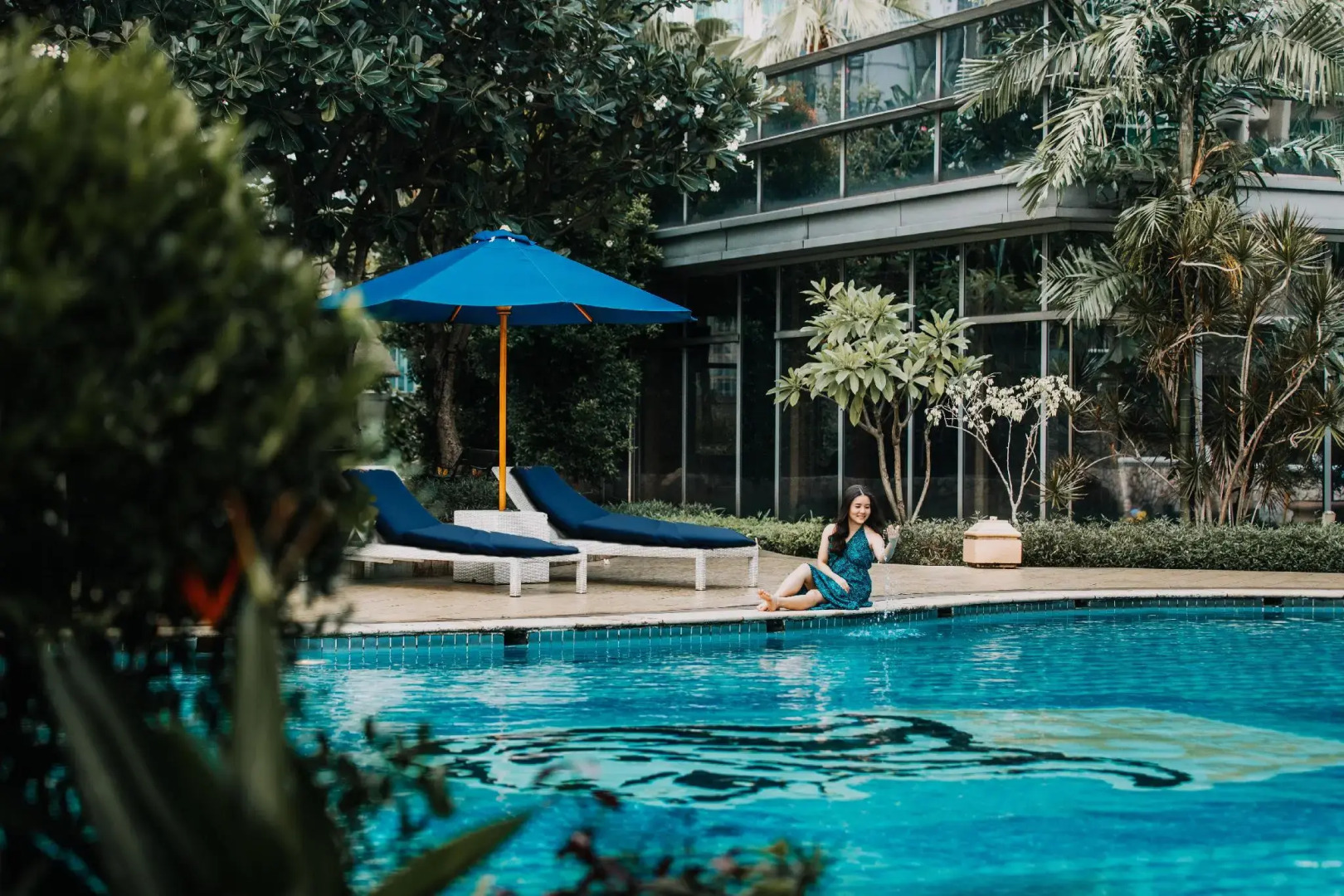 The Ritz-Carlton Jakarta, Mega Kuningan