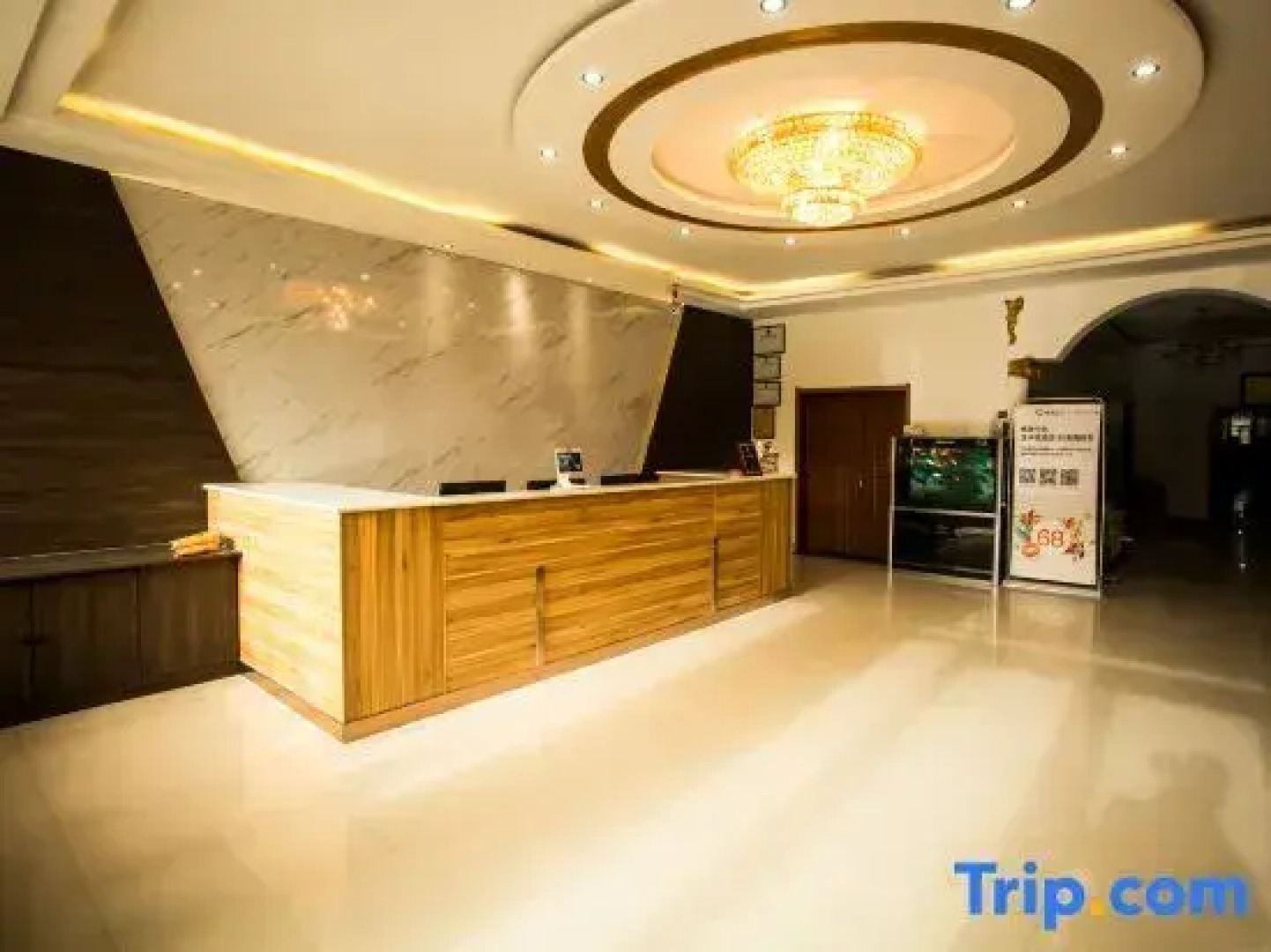 Yijia Business Hotel