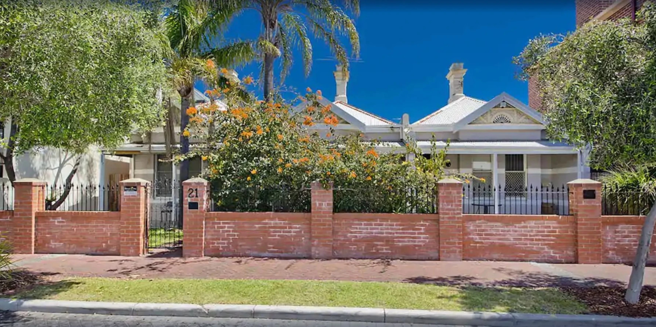 myOZexp Palmerston Lodge