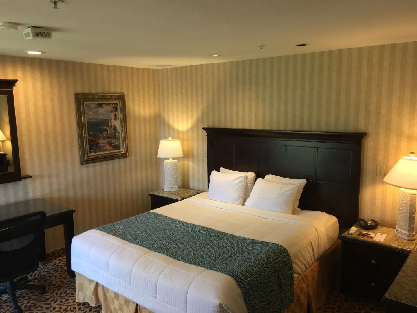 Best Western Plus Laguna Brisas Spa Hotel