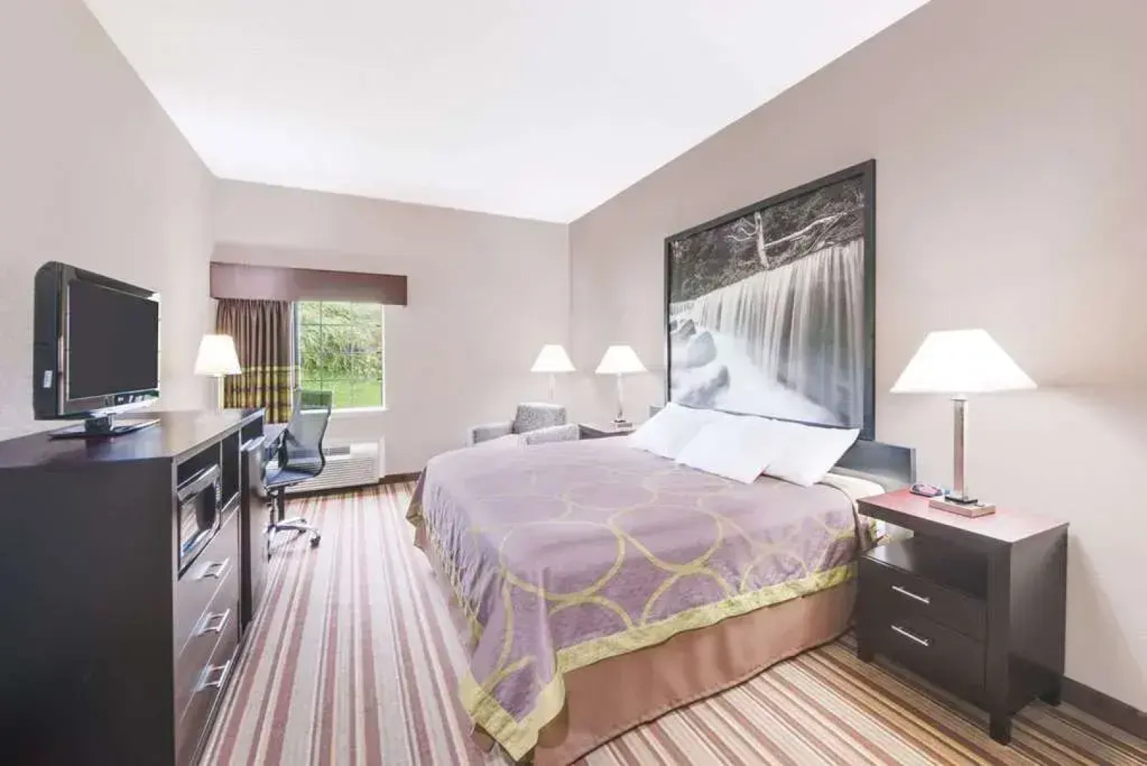 Super 8 Motel - Monett