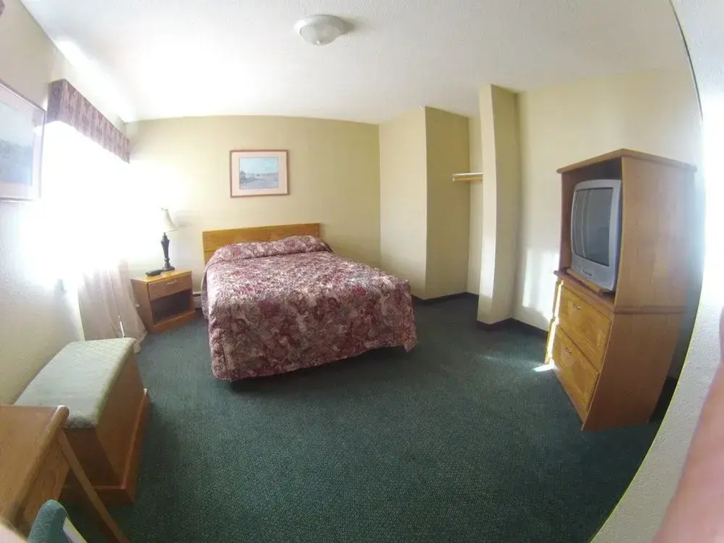 Outpost Motel & Kitchenette Suites