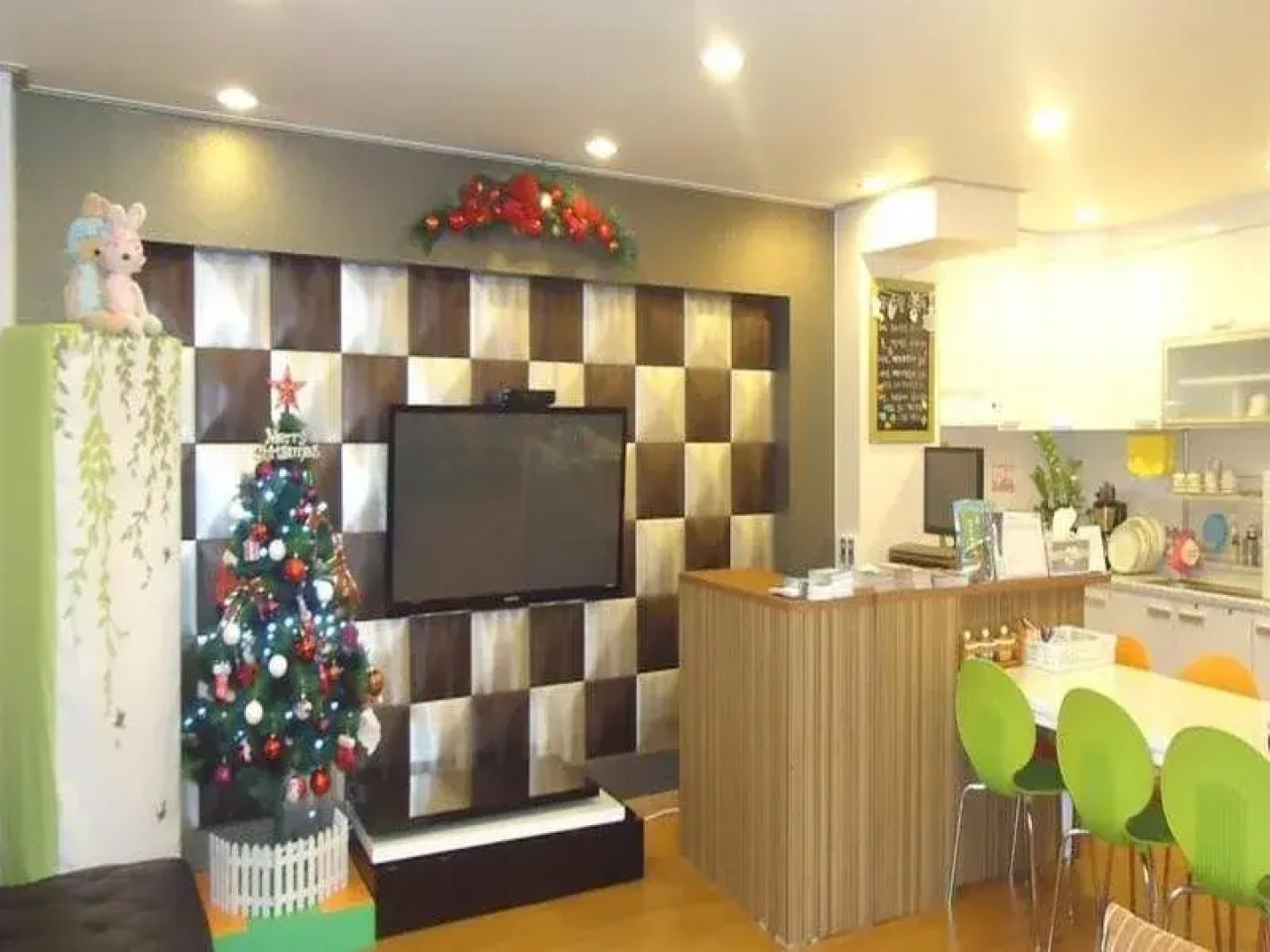 Crystal Guesthouse (гостевой дом для женщин)