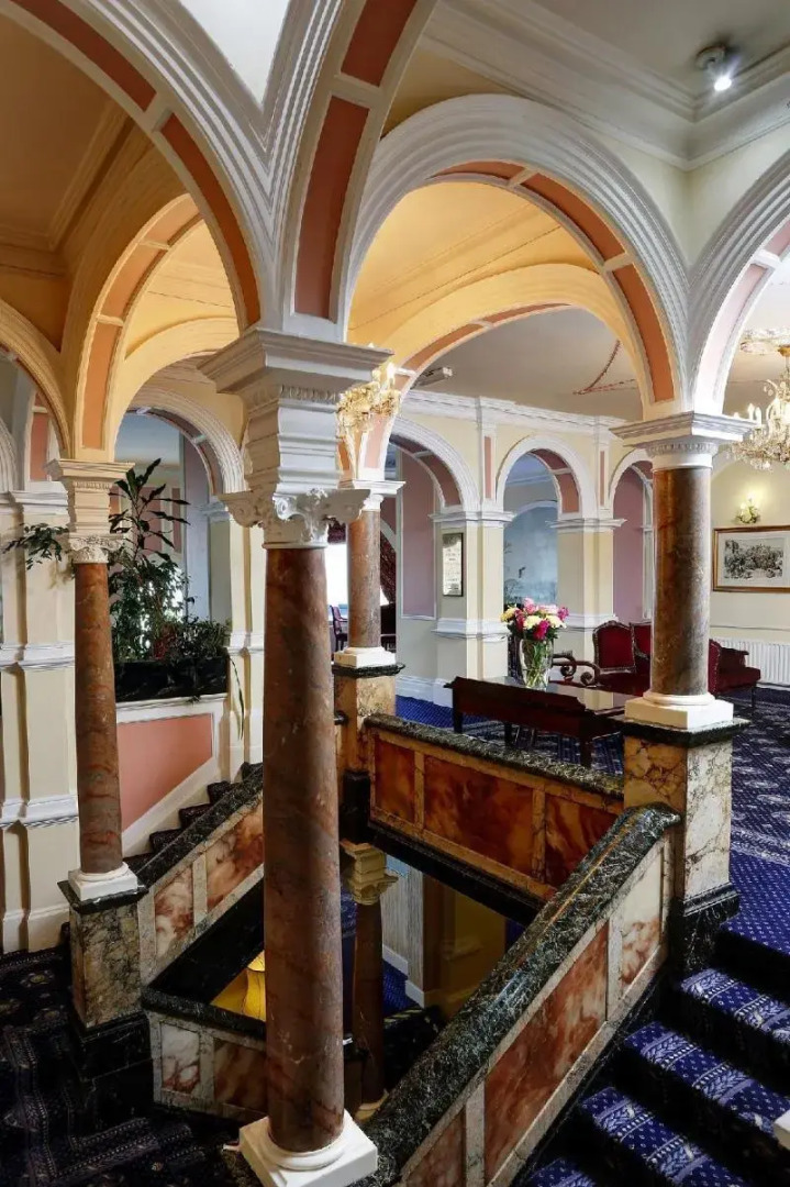 Royal Victoria Hotel