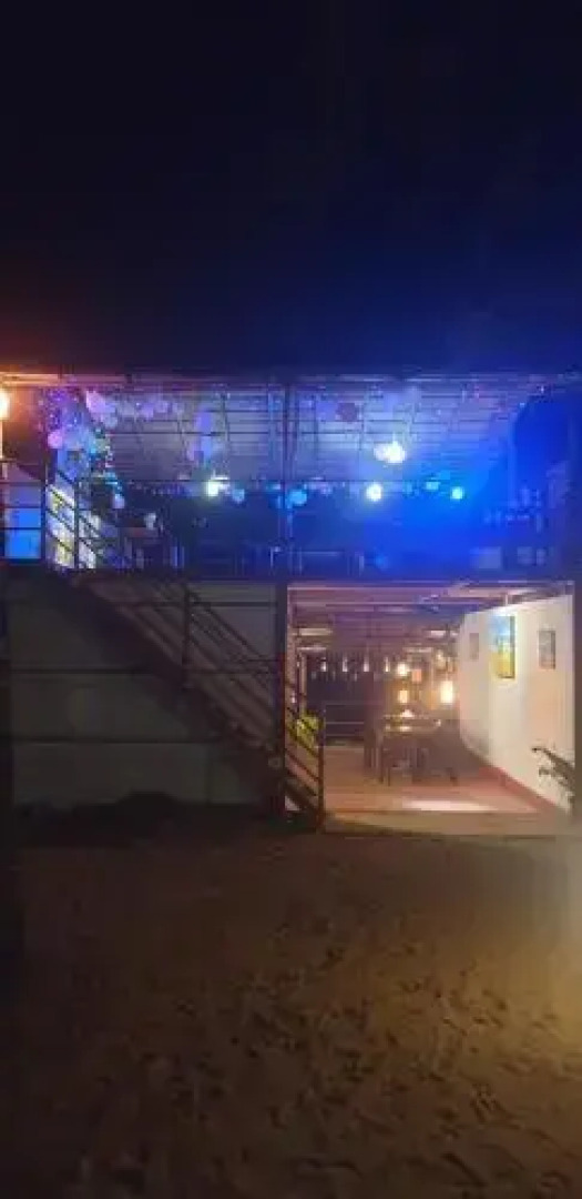 Xaviers Cafe & Beach Huts