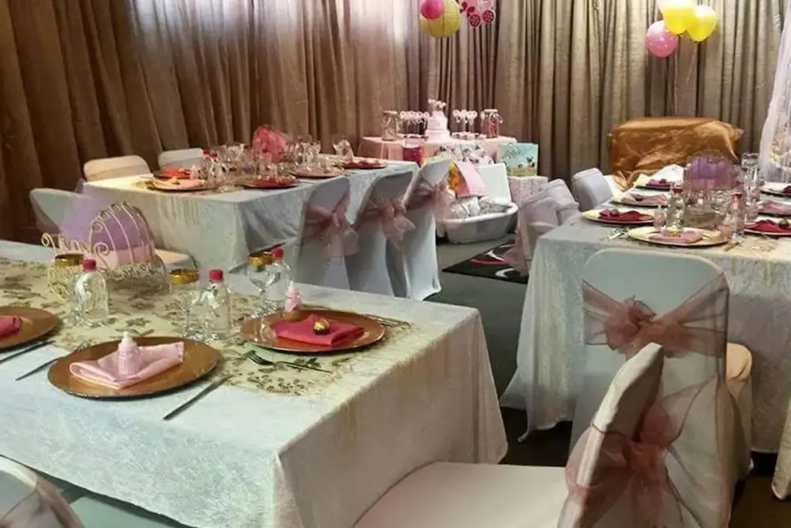 Visit Vakasha Guest Lodge 1