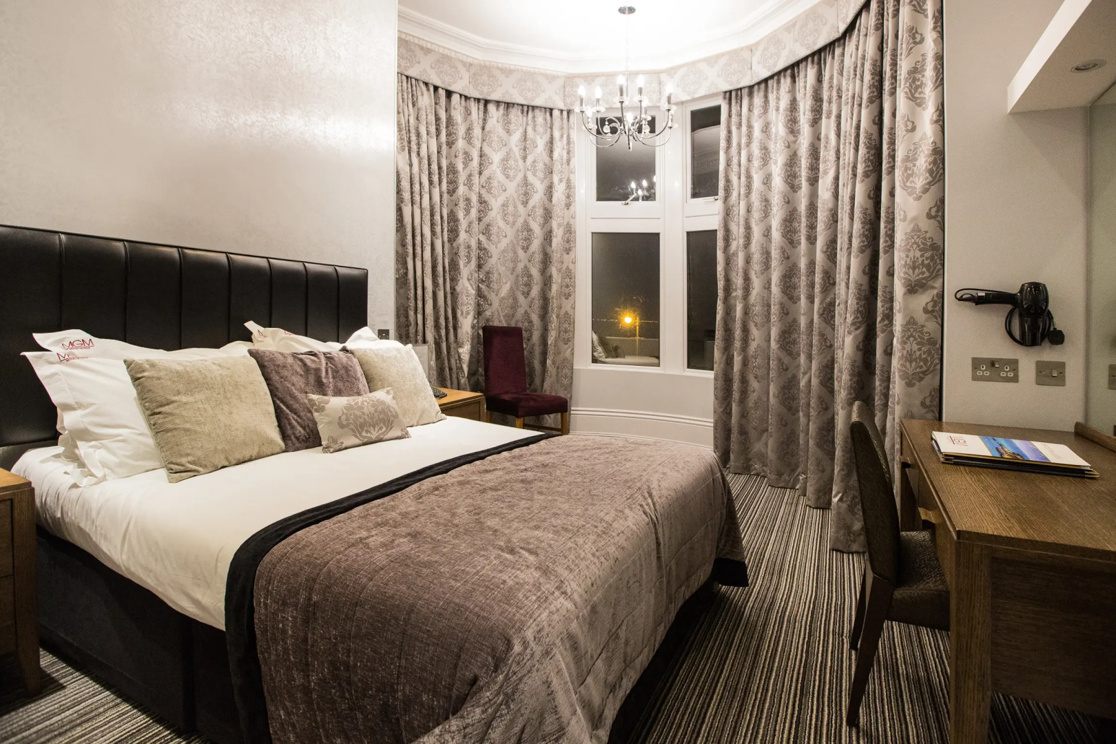Muthu Westcliff Hotel (Near London Southend Airport)