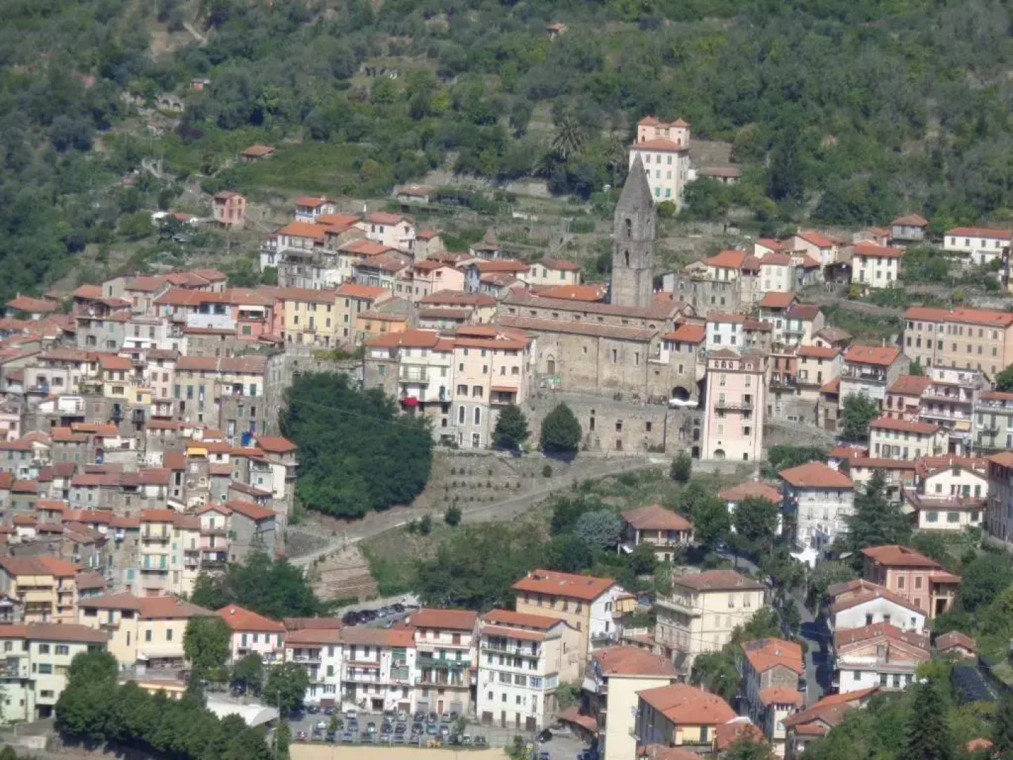 Panoramic Apartment with Balcony and Terrace