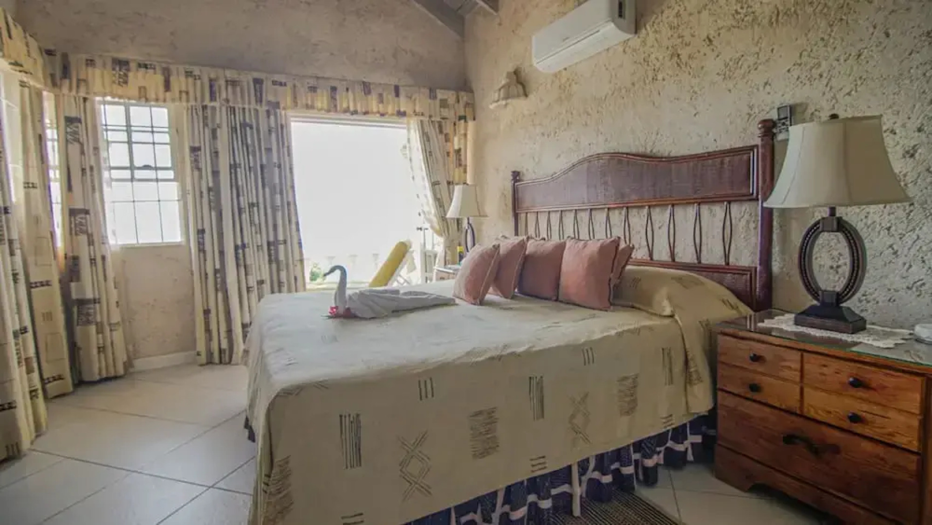 Sea Bliss Barbados -3 B R Villa w Staff