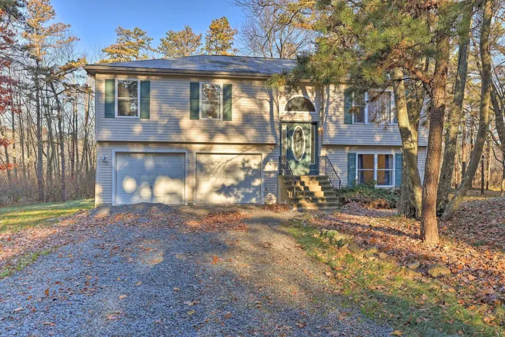 Resort Perks & Lake Access: Poconos Retreat